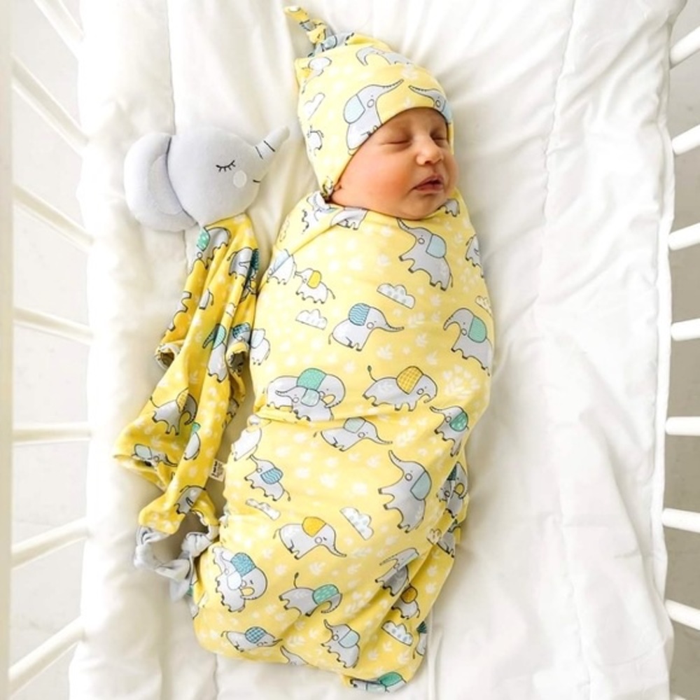 🐘NIB LS Elephant Swaddle🐘
